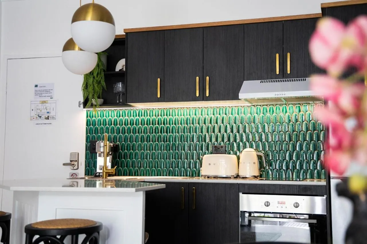 Noir-Luxe In Port Douglas, Newly Renovated May 2023 Apartment